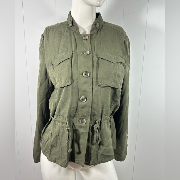 White House Black Market Jackets & Blazers - White House Black Market Sz 6 Utility Jacket Shirt Army Green Roll Tab Sleeves